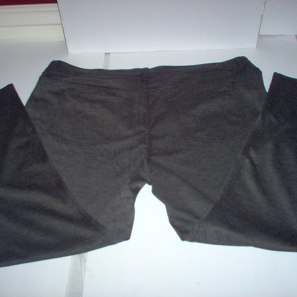 Lee Riders Knit Leggings/ Slimming and Shaping